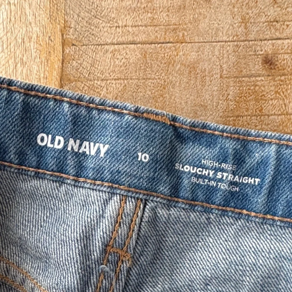 NWOT Old Navy Slouchy Straight Jeans size 10